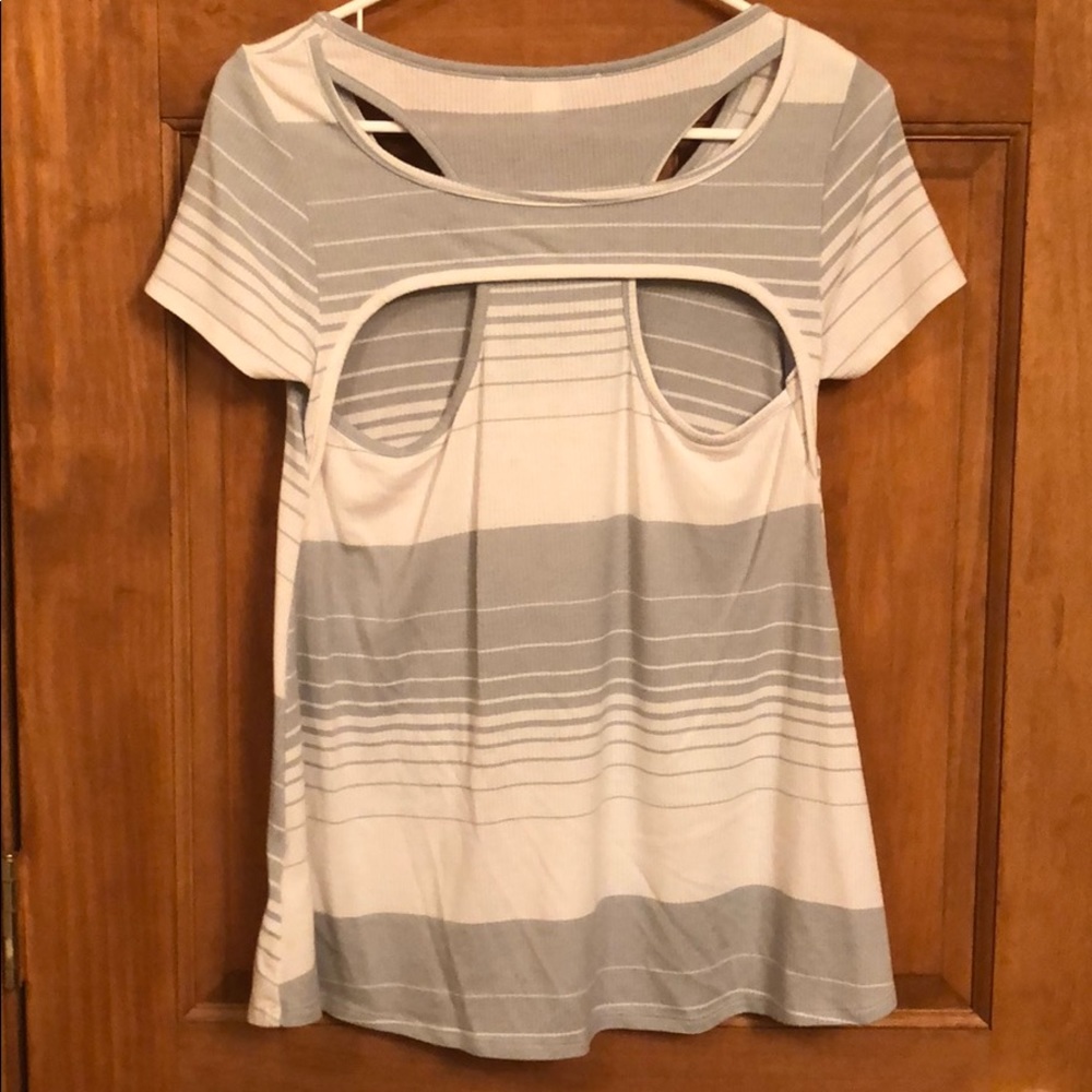 Francesca’s Top - Picture 3 of 3
